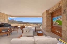 Serene Shores. Elegant 3BR Escape with Golf cart - Image 2