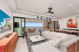 Serene Shores. Elegant 3BR Escape with Golf cart - Image 5