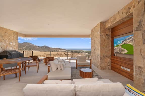 Serene Shores. Elegant 3BR Escape with Golf cart - Image 2