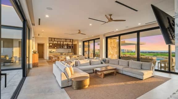 Luxury Contemporary Haven in Diamante - Image 5