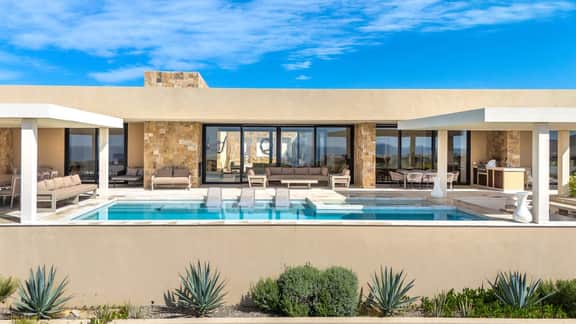 Luxury Contemporary Haven in Diamante - Image 4